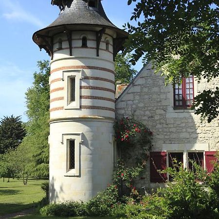 مبيت وإفطار Les Bois-d'Anjou Maison D'Hotes La Chouanniere الغرفة الصورة