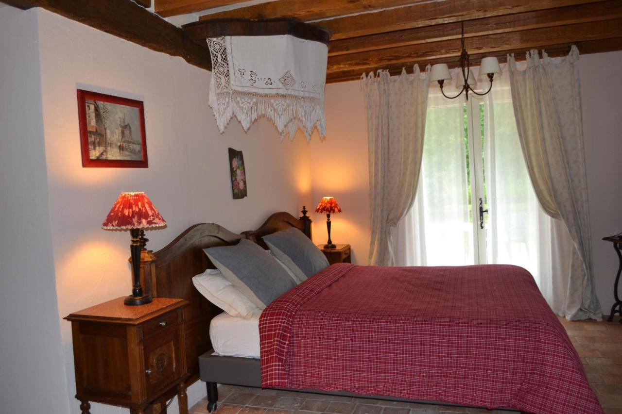 مبيت وإفطار Les Bois-d'Anjou Maison D'Hotes La Chouanniere المظهر الخارجي الصورة