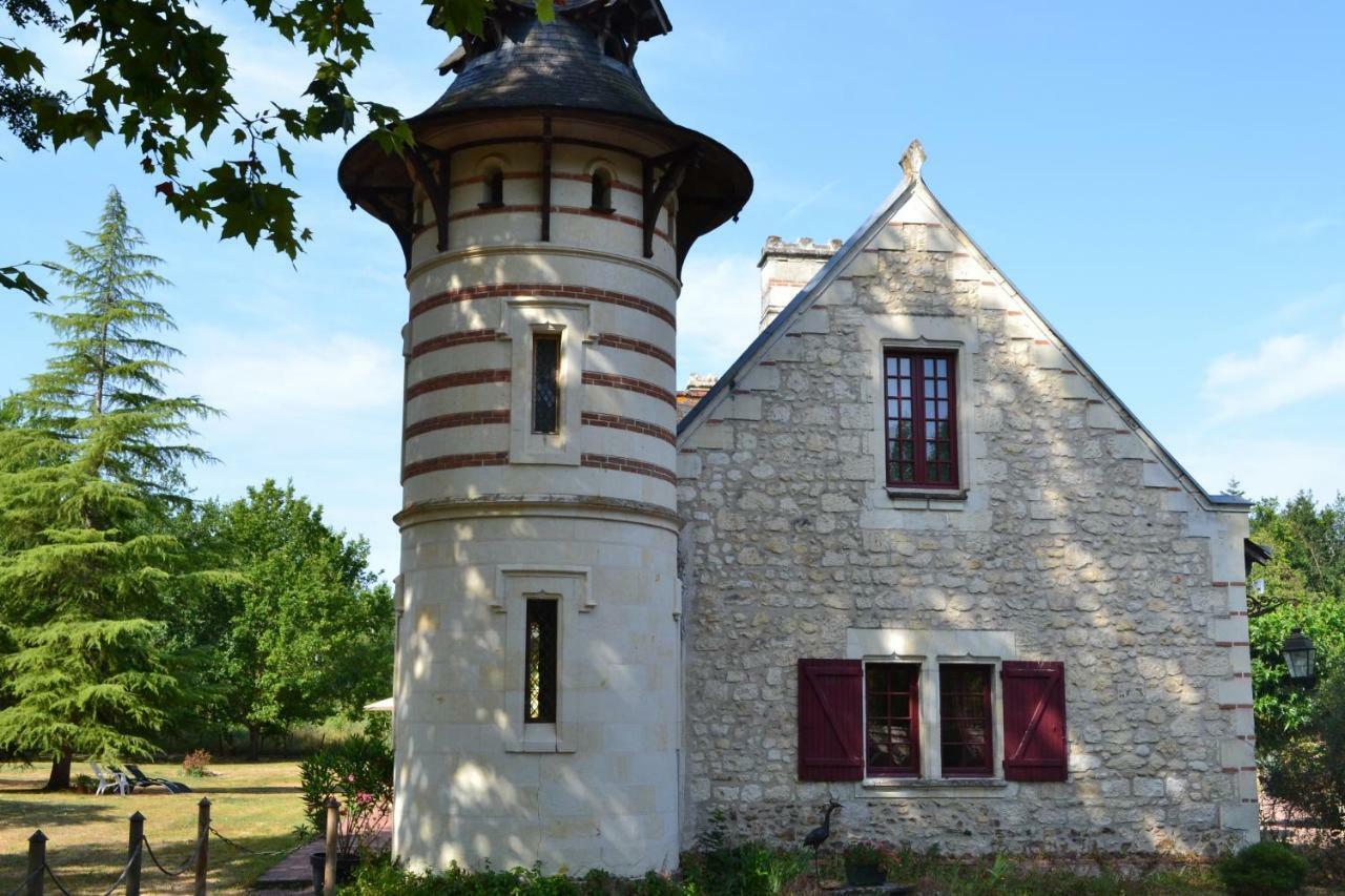مبيت وإفطار Les Bois-d'Anjou Maison D'Hotes La Chouanniere المظهر الخارجي الصورة